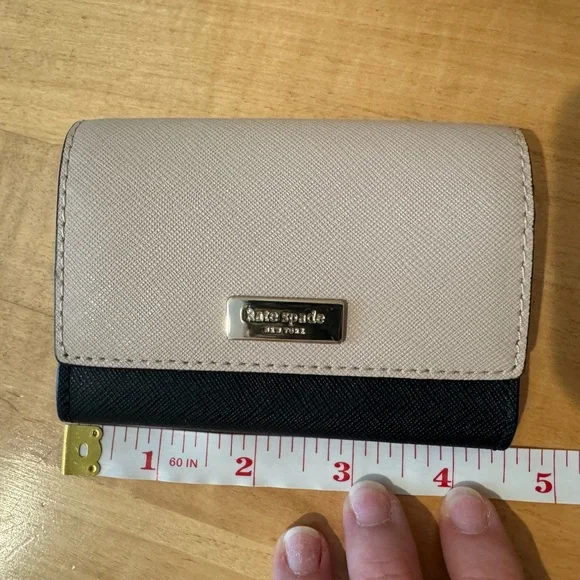 Kate Spade ♠️ laurel Way Christine Small Wallet Warm Beige/Black - Picture 7 of 9
